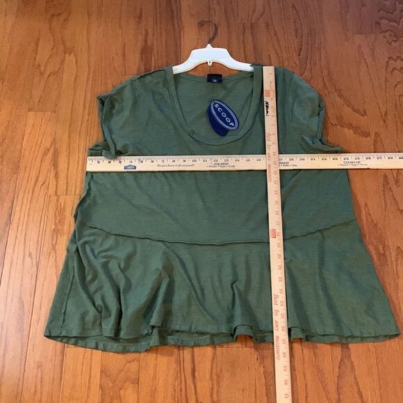 Scoop size 2XL/20 short sleeve top. NWT - Picture 7 of 7